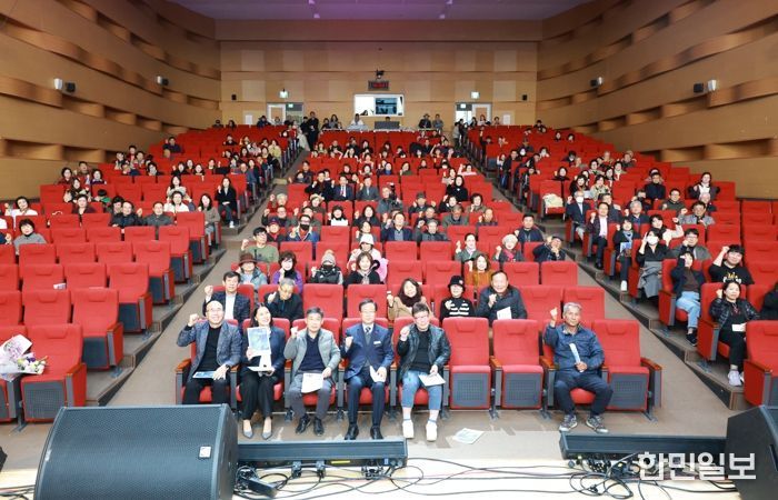 완주예총, ‘2025 예술인의 날’ 지역 예술인 시상