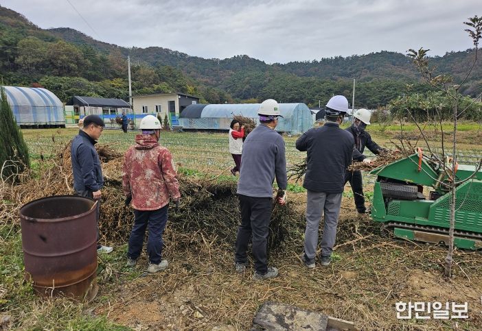 함평군 농업기술센터 전경, 영농부산물 처리 현장
