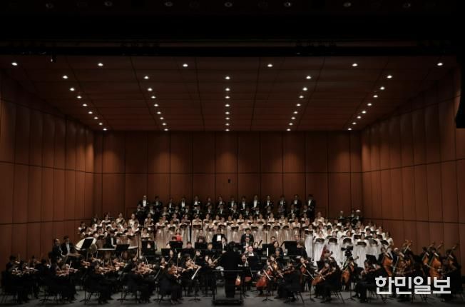 당진문화재단·당진시충남합창단이 함께하는 '2025 송년음악회' 성료