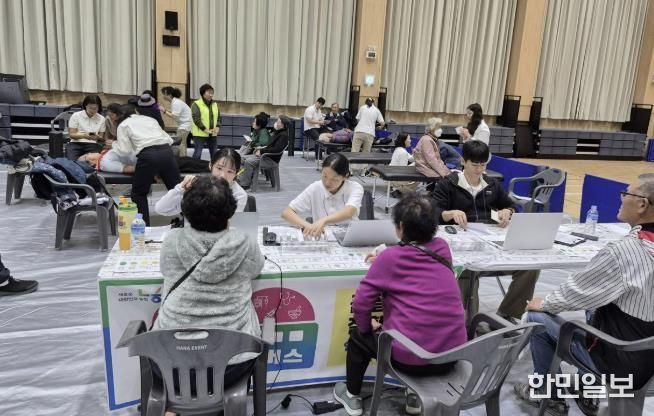 농촌 왕진버스 현장 진료 모습