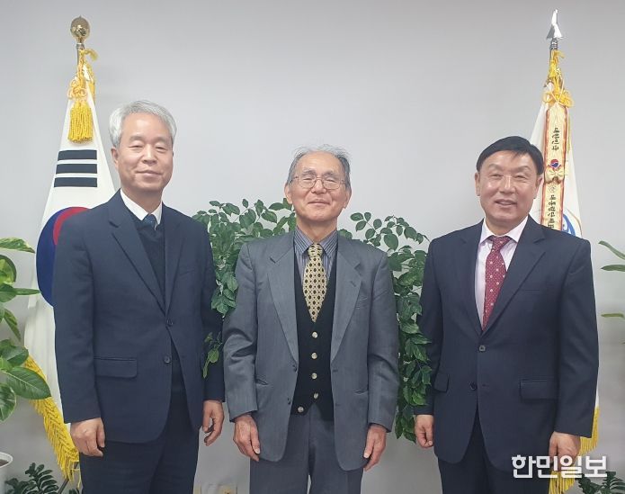 충남역사문화연구원 일본인 수집가, 한국문화유산 41점 충남에 무상 기증