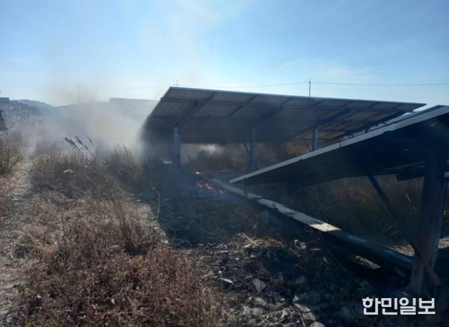 해남군 태양광시설 화재, 다량의 소화기로 신속 초기진압