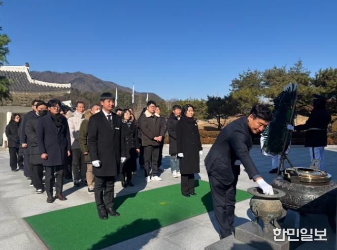 전주정보문화산업진흥원, 병오년 새해 첫 공식 업무로 국립임실호국원 참배