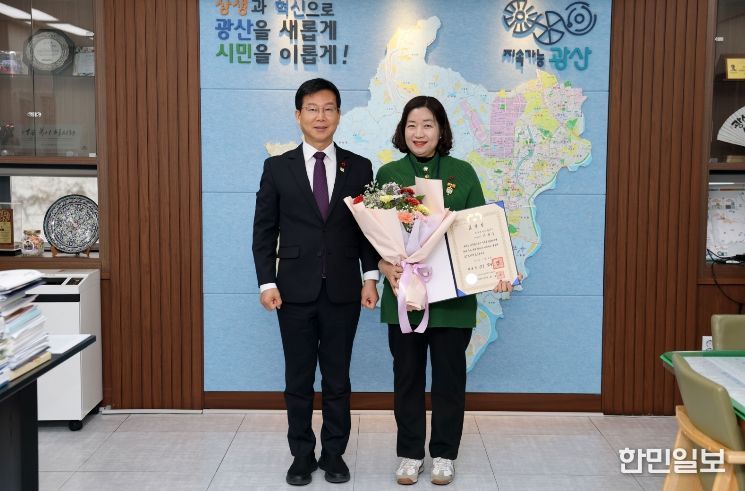 광주 광산구에 근무하는 이정수 팀장이 ‘제11회 대한민국 공무원상’에서 대통령 표창을 받았다.