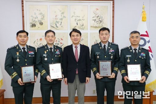 군 간부 주소이전 우수부대 시상