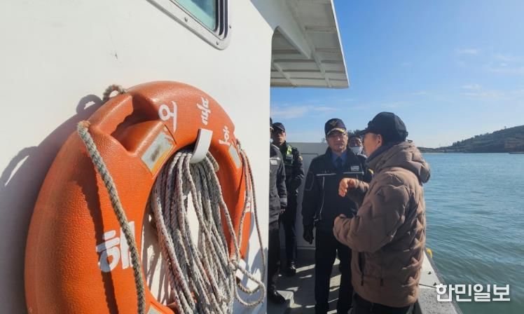 완도해경, 관계기관 합동 설 연휴 대비 도선 점검