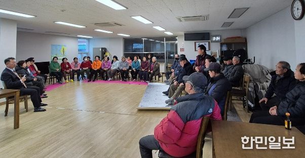 허창덕 금산부군수 추부면 경로당 방문 모습