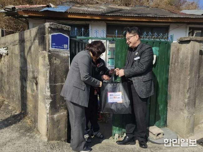 남해군, 사회적 고립 1인 가구‘희망나눔 꾸러미’전달