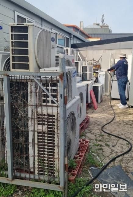 충주시, 모기 유충 단계부터 잡는다…봄철 선제 방역 강화