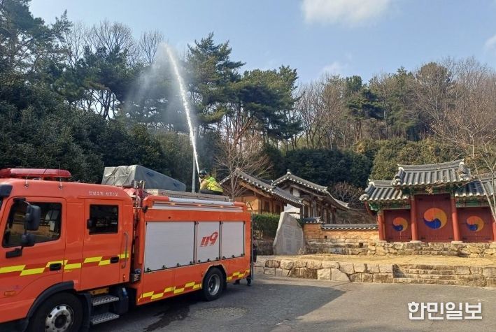 전남소방, “산불, 타기 전에 적신다”... 건조특보 속 ‘선제 예비주수’ 총력