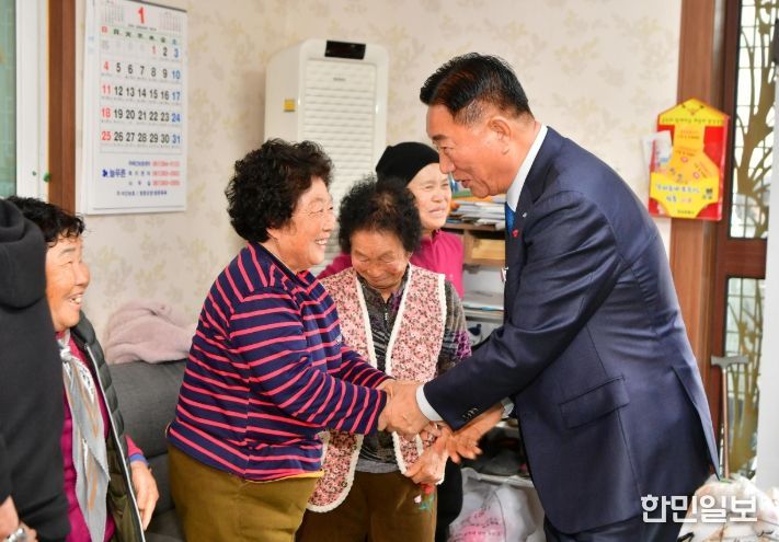 김한종 군수 “민원 행복 지수 높여갈 것”