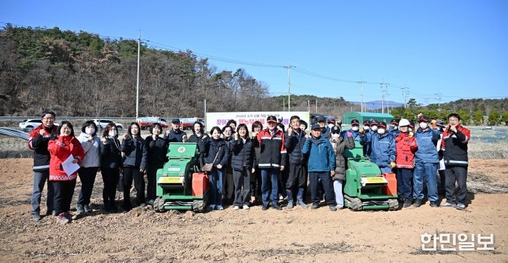 북구는 23일 농소3동 시례회관 일원에서 찾아가는 영농부산물 파쇄 지원사업을 실시, 인근 신청 농가에서 나온 영농부산물을 파쇄했다.