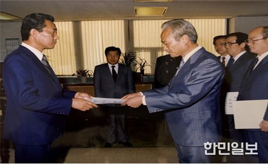 창원시장 재임 당시 고건 내무부장관 방문(1987년 5월)