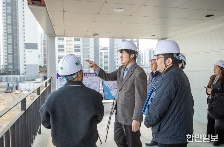 강범석 서구청장, 검단구 임시청사 현장 방문... “안전 최우선” 당부