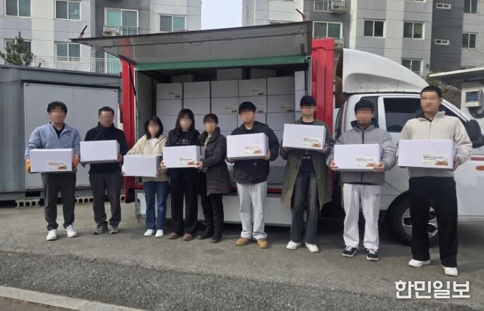 친환경 농산물 꾸러미 배분 사진