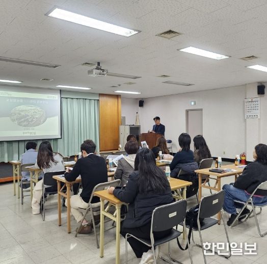 포항시는 4일 환경교육 전문기관인 ‘포항환경학교’ 강사들을 대상으로 하수처리장 등 주요 환경기초시설 견학을 실시했다.