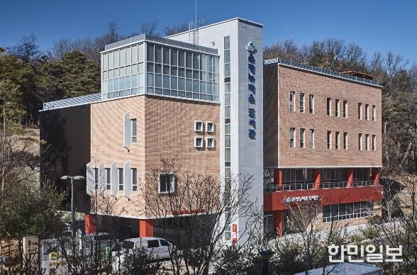 구립 은평뉴타운도서관 전경