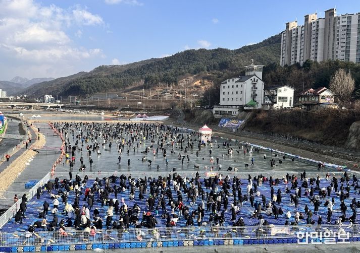 홍천강 꽁꽁축제 현장