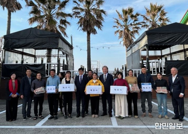 조천농협 외국인 계절근로자 격려 방문한 현원돈 부시장