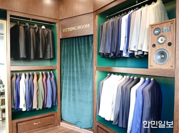 제이진옴므 마곡점 내부 사진