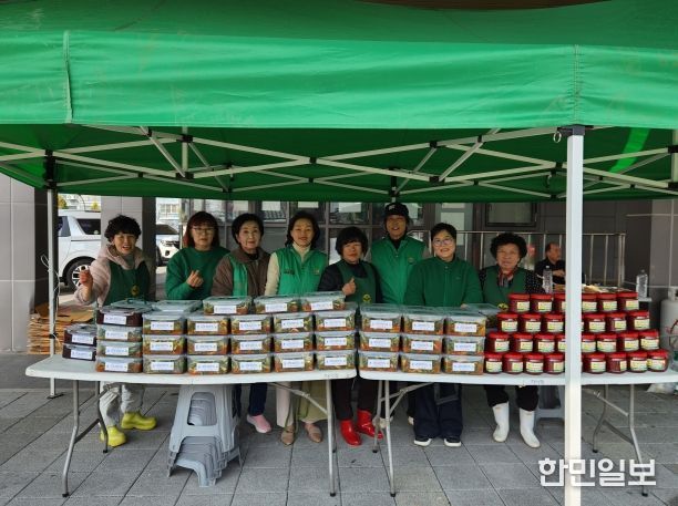 팽성읍 새마을부녀회, 이웃사랑 계절 김치 나눔 실천