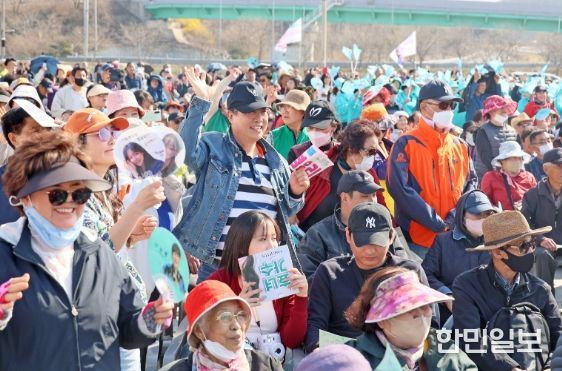 딩동댕~ 전국노래자랑 임실군편, 장미원 가득메운 인파 대성황