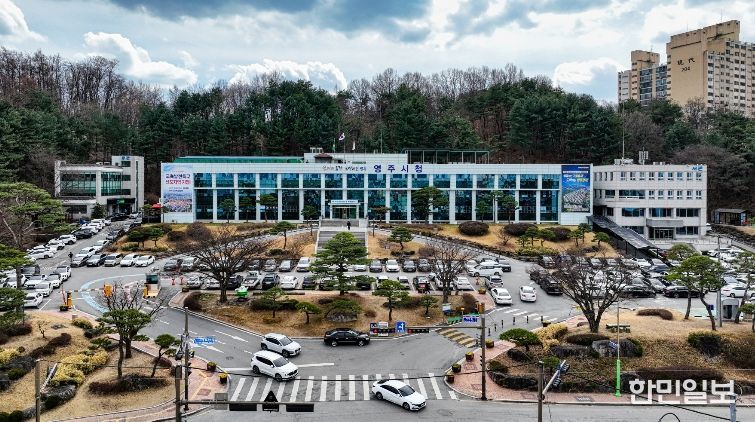 영주시는 지난 3월30일부터 중동 지역 정체 불안에 따른 봄철 영농자재 수급 현황 발빠르게 점검에 나섰다(영주시청 전경)