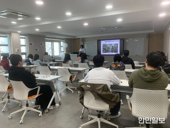 치매극복선도대학 신입생 95명 치매파트너 교육