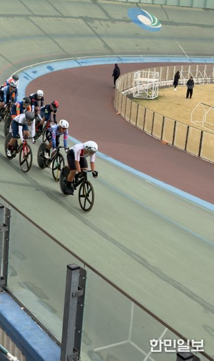 금산군청 사이클팀 경기 모습