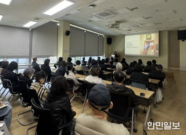 과천시, 도서관의 날 맞아 독서문화 행사 운영