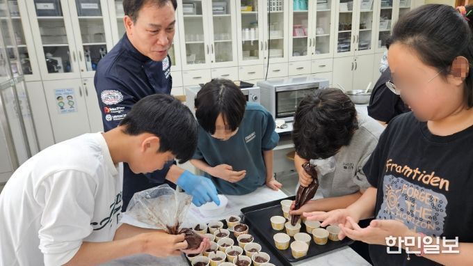 2025 해다정 꿈키움 프로젝트(제과제빵) 수업 모습.