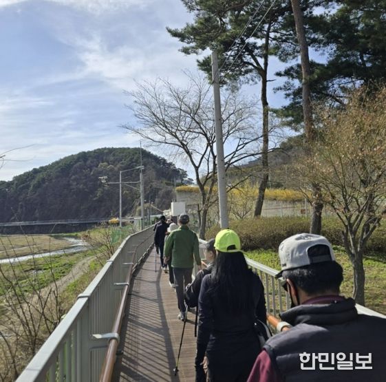 홍천군보건소, 주민 건강 리더 걷기 지도자 2급 10명 배출