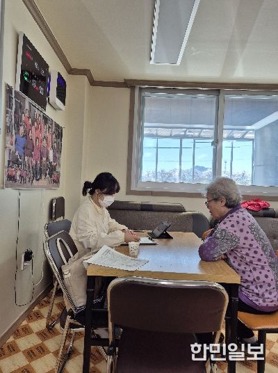 금산군치매안심센터 경로당 순회 치매조기검진 모습