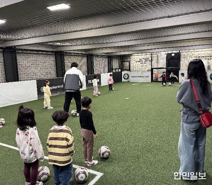 ‘핫둘핫둘서울 유아 스포츠단’에서 체육활동을 하고 있는 유아들의 모습