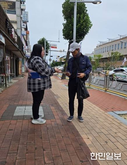 금산군 도로명주소 활용 확산 거리 홍보 모습