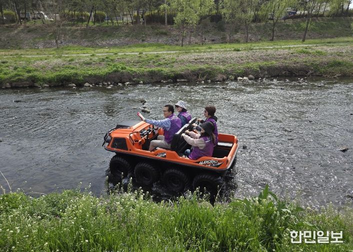 ‘승기천의 봄, 봉사 가치를 담다’ 정화 캠페인 전개