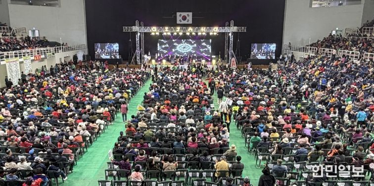 제27회 기장 어르신 한마당 축제가 성공적으로 개최됐다.